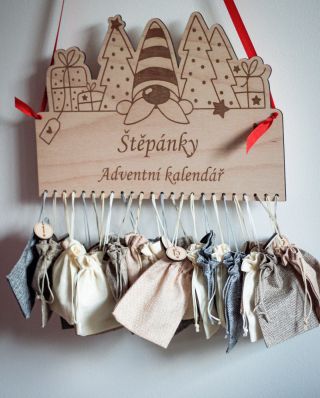 ✨ Kouzlo čekání na Vánoce začíná… Adventní kalendář, který vydrží roky a každý rok potěší znovu. 🌟 Dřevěná deska s motivem...